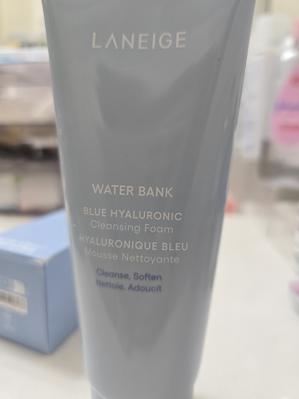 LANEIGE Water Bank Blue Hyaluronic Cleansing Foam - Blue